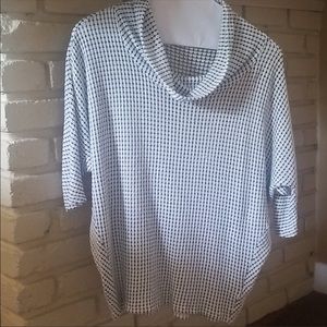 Laila Jayde black and white Dolman sleeve EUC